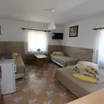 Villadudek نيخوجة